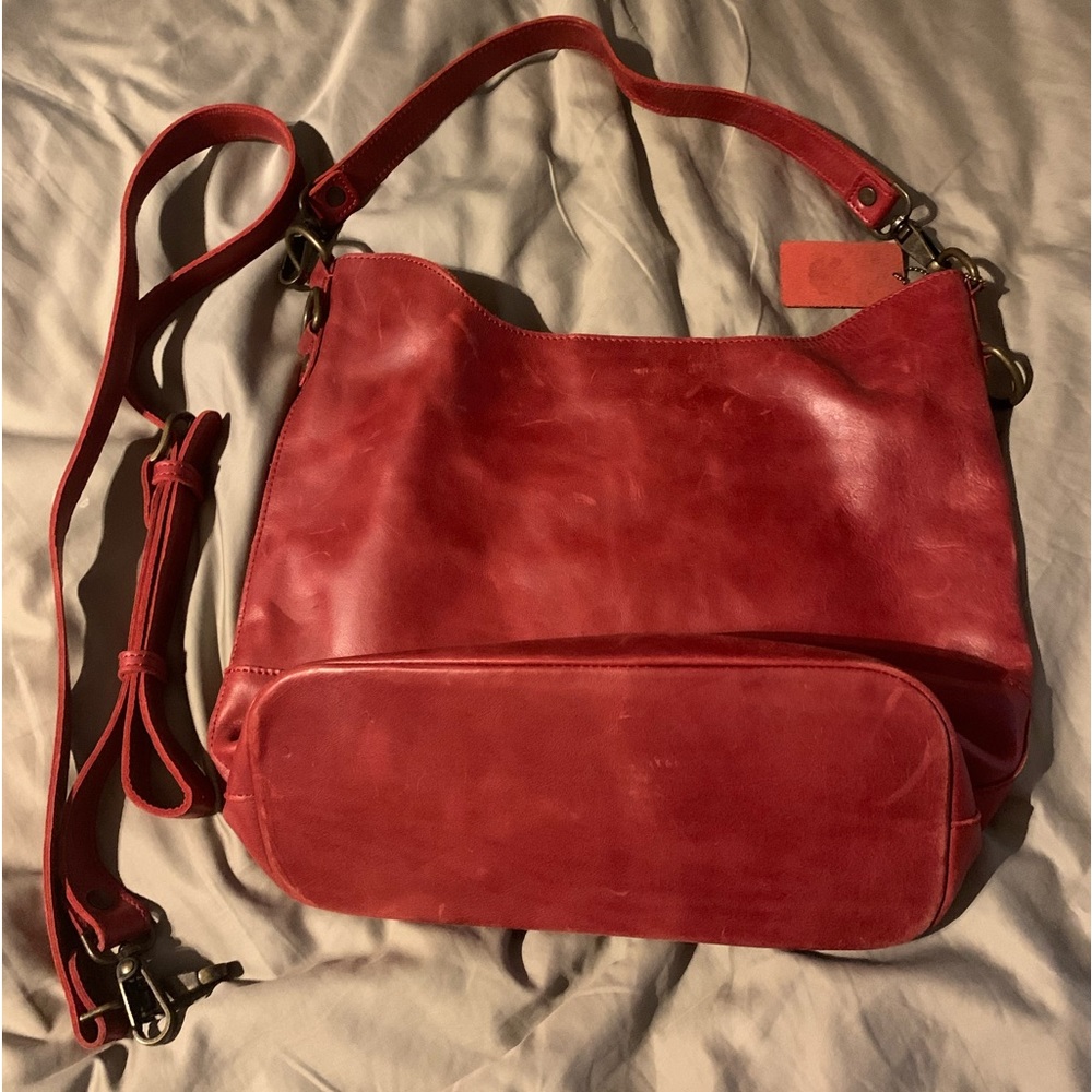 Excellent Condition Oak River Shoulder Bag with extra adjustable strap